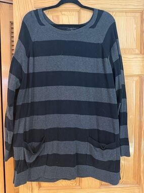 JEANNE PIERRE Black and Gray Striped Women's Sweater
